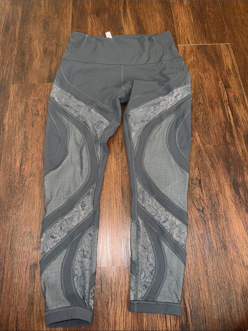 Wunder Under High-Rise Tight 25" Lace Leggings